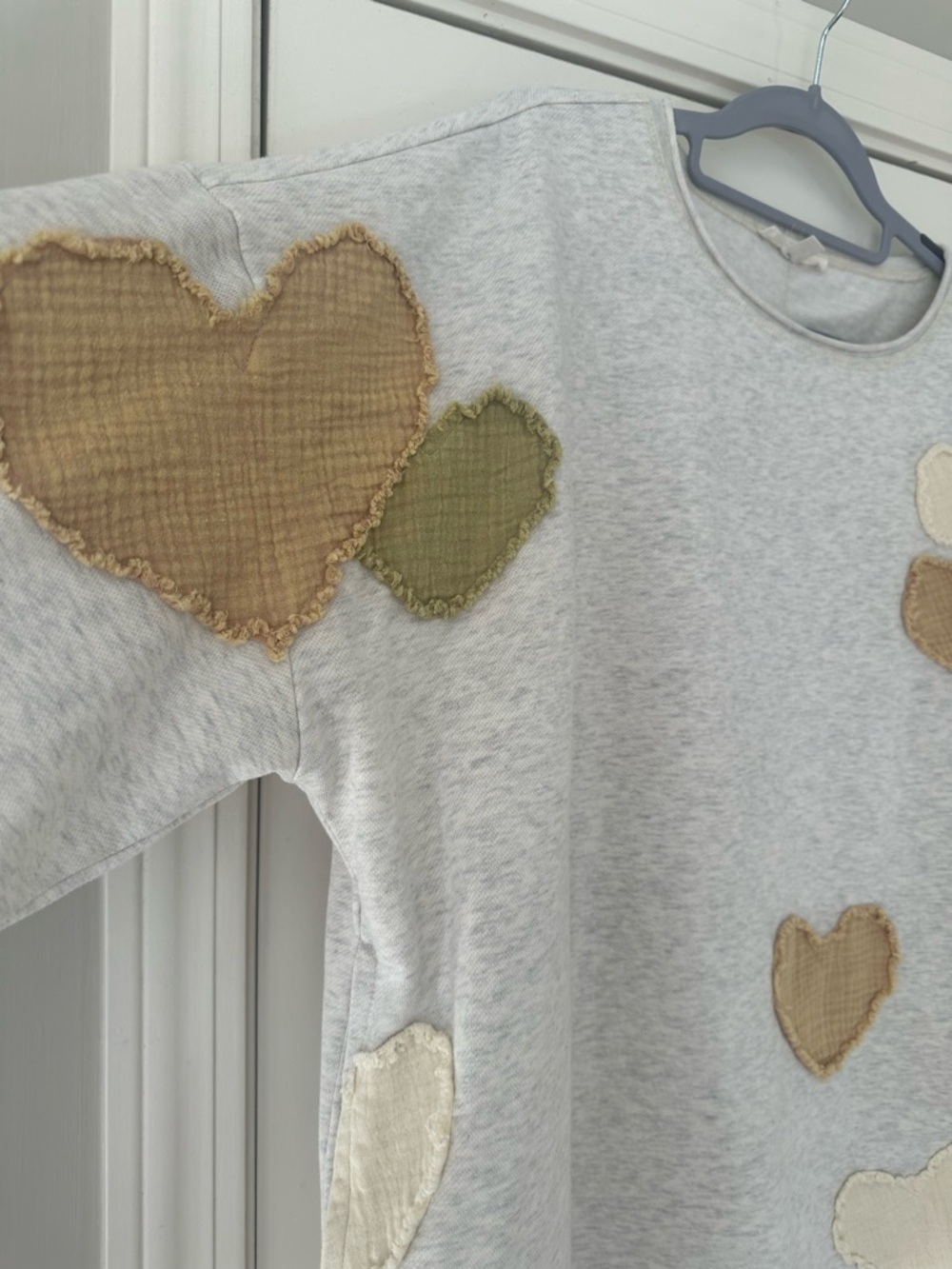 Oli & Hali Heart Top - Size Medium - Picture 9 of 10